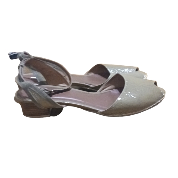 Green Patent Leather Block Heel Ankle Strap Sandal - Picture 4 of 10